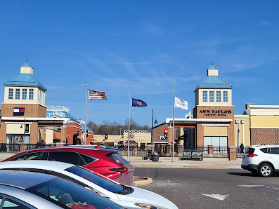 Grove City Premium Outlets photo 5