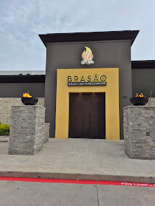 Las Colinas Village photo 1