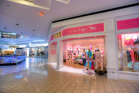 Woodfield Mall photo 6