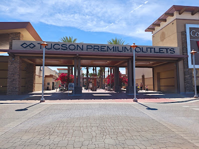 Tucson Premium Outlets photo 1
