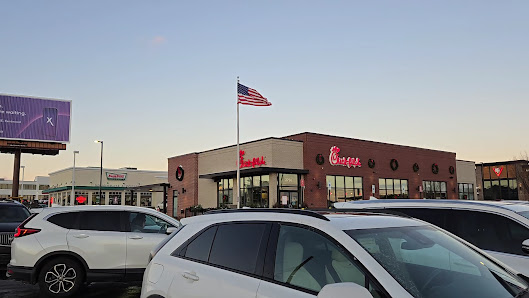 The Shops at Willow Bend photo 3