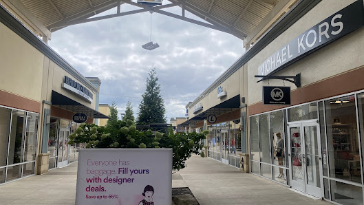 Cincinnati Premium Outlets photo 1