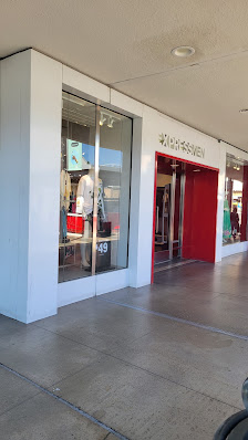 The Shops at Valley Square photo 2
