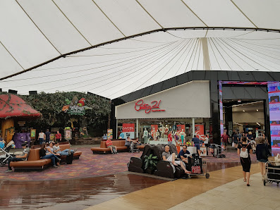 Centrally located near Sawgrass Mills Mall. photo 4