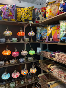 Painted Tree Boutiques - Overland Park photo 3