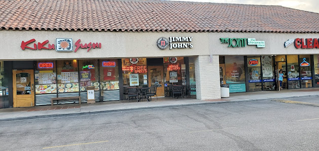 Twin Oaks Shopping Center photo 5