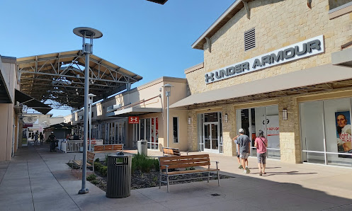 Round Rock Premium Outlets photo 1