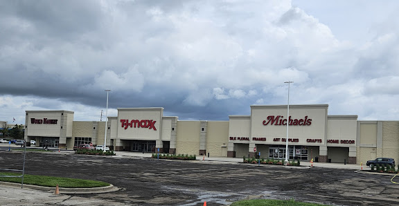 Pine Ridge Plaza photo 1