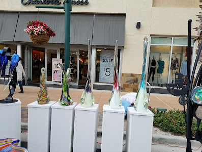 The Shops at Palm Desert photo 4