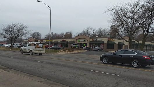 Oakbrook Plaza photo 3