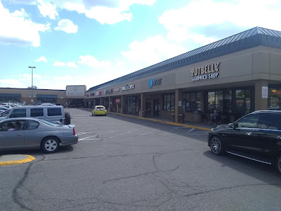 Highland Center shopping center photo 1