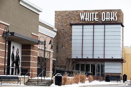 White Oaks Plaza photo 6