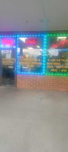 Potomac Village Shopping Center photo 2