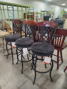 Potomac Village Shopping Center photo 4