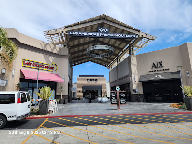 Houston Premium Outlets photo 5