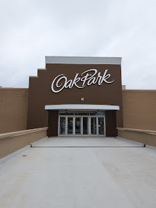 Oak Park Plaza photo 2