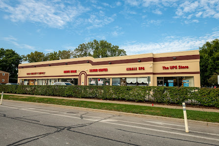 Main Street Plaza photo 1