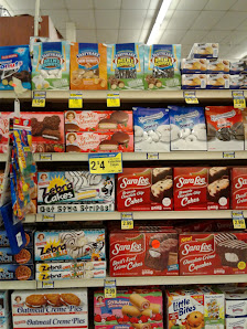 White Plains Shopping Center photo 4