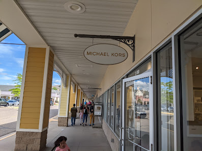Kensington Valley Outlets photo 4