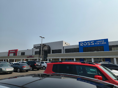 Redford Plaza photo 1
