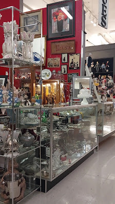 Glenwood Antique Mall photo 3