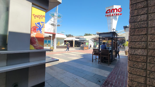 The Shops at Mission Viejo photo 4