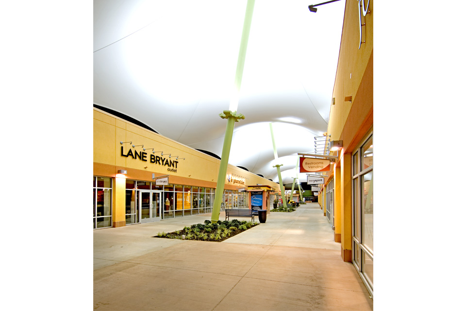 Almonte Shopping Center in Oklahoma City, OK