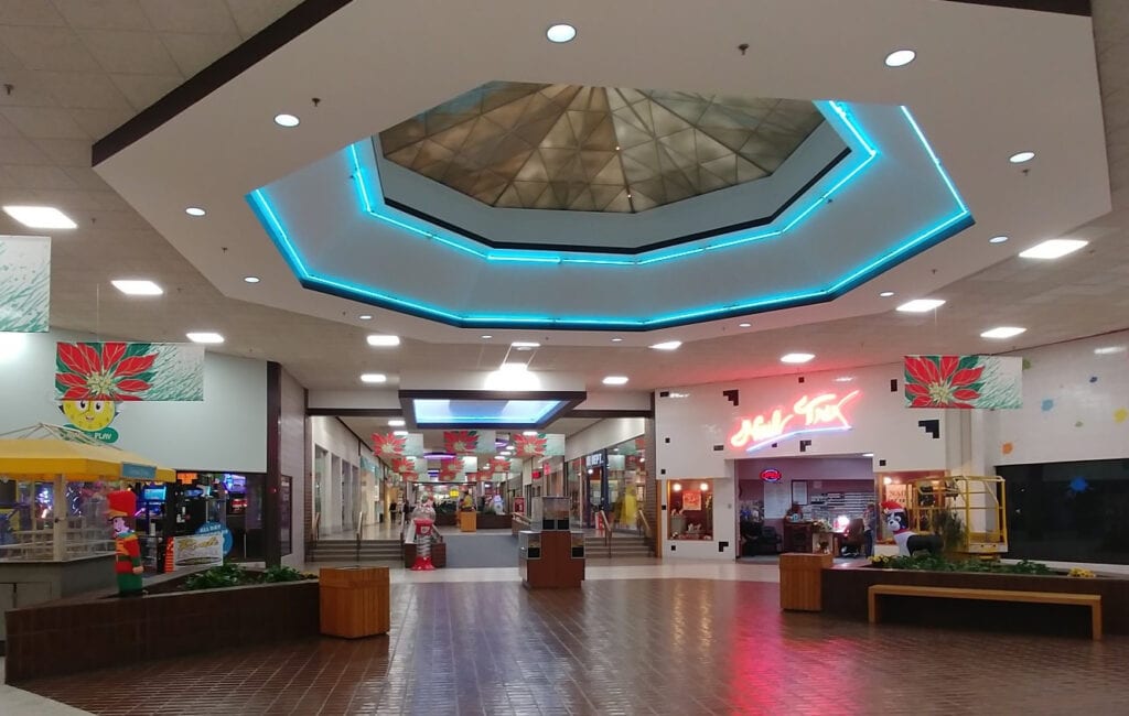 Auburn Shopping Center in Auburn, ME