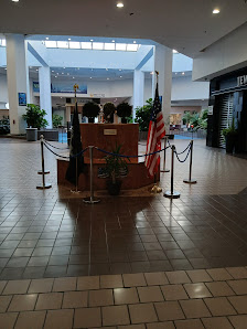 Thompson Square Mall photo 2