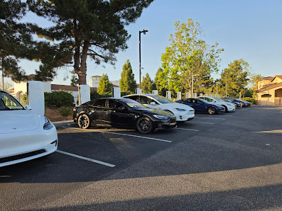 Gilroy Premium Outlets photo 2