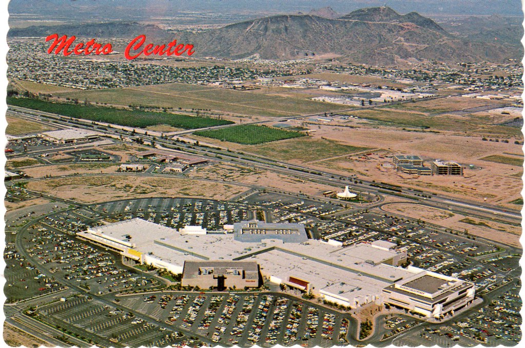 Bell Towne Plaza in Phoenix, AZ