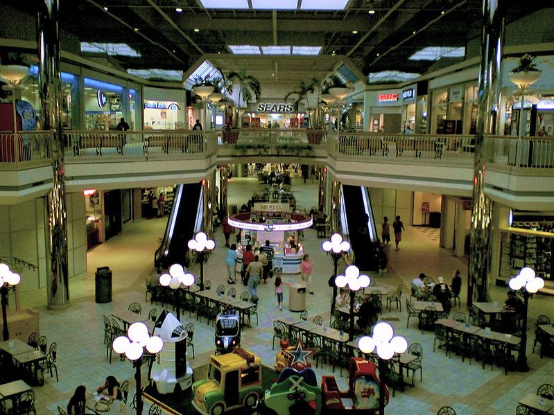 Bennington Place Shopping Center in Roanoke, VA