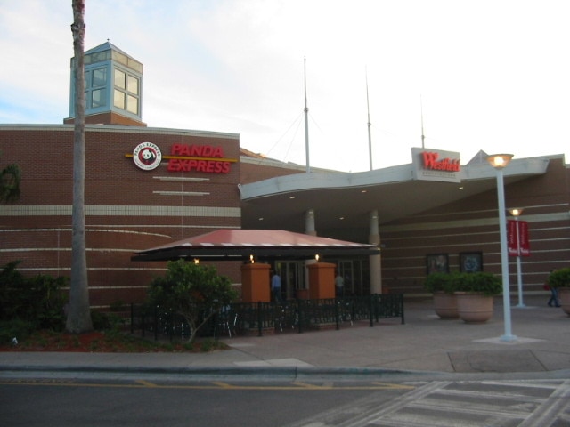 Brandon Crossroads in Brandon, FL