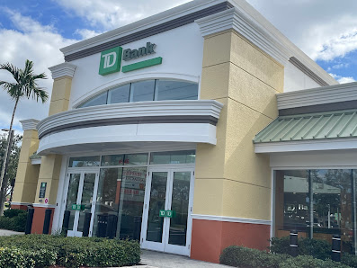 Harbor Oaks Shopping Center photo 1