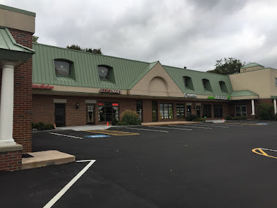 Garden Hills Plaza photo 4