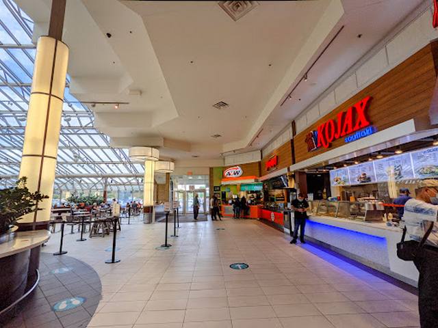 Carrefour Angrignon Mall in Lasalle, QC