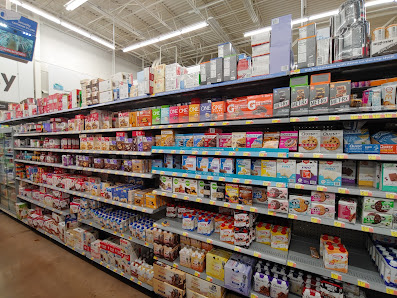 Estrella Marketplace photo 2