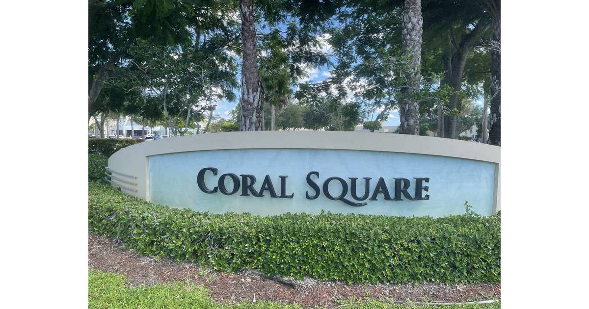 Coral Palm Plaza in Coral Springs, FL