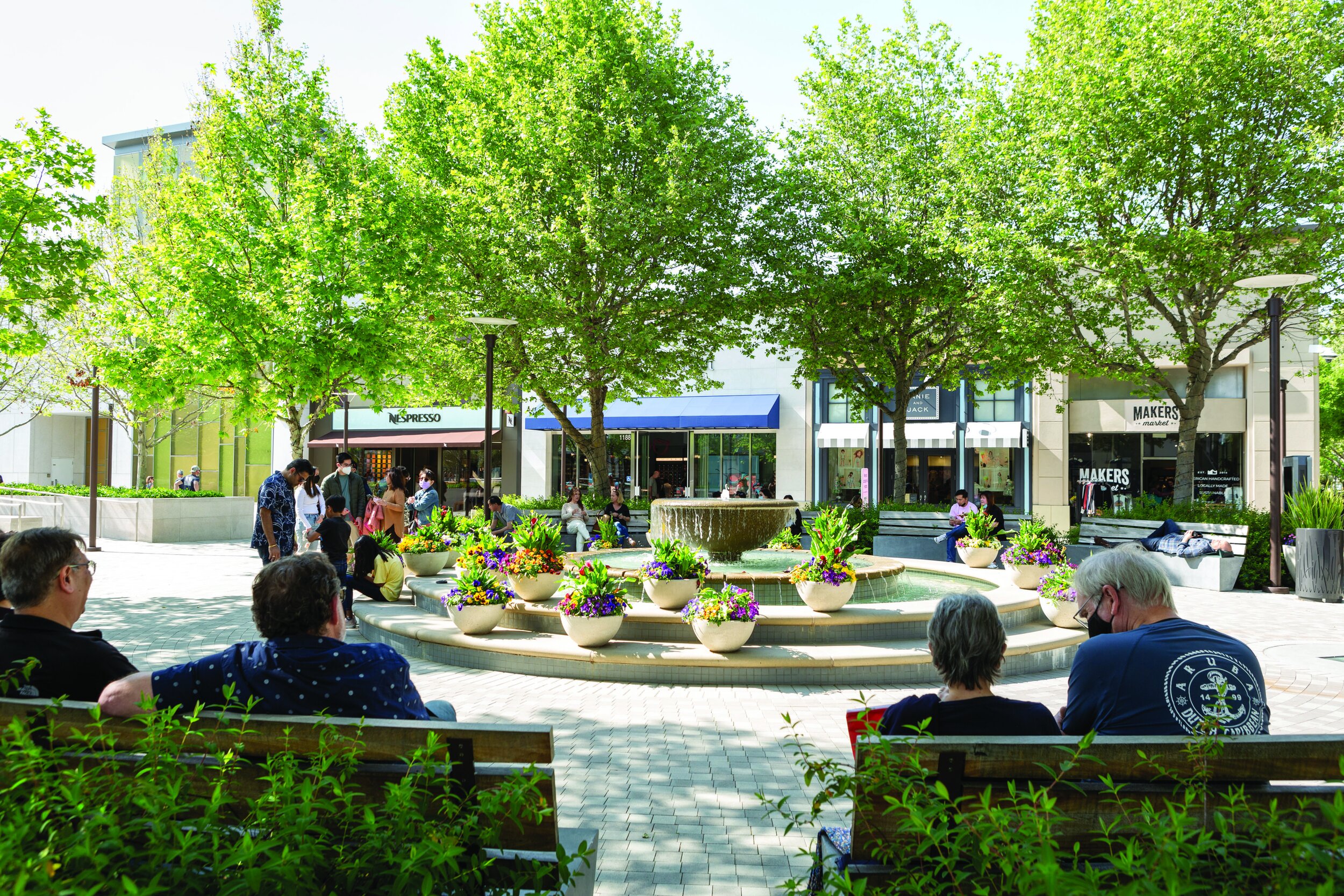 Countrywood Shopping Center in Walnut Creek, CA