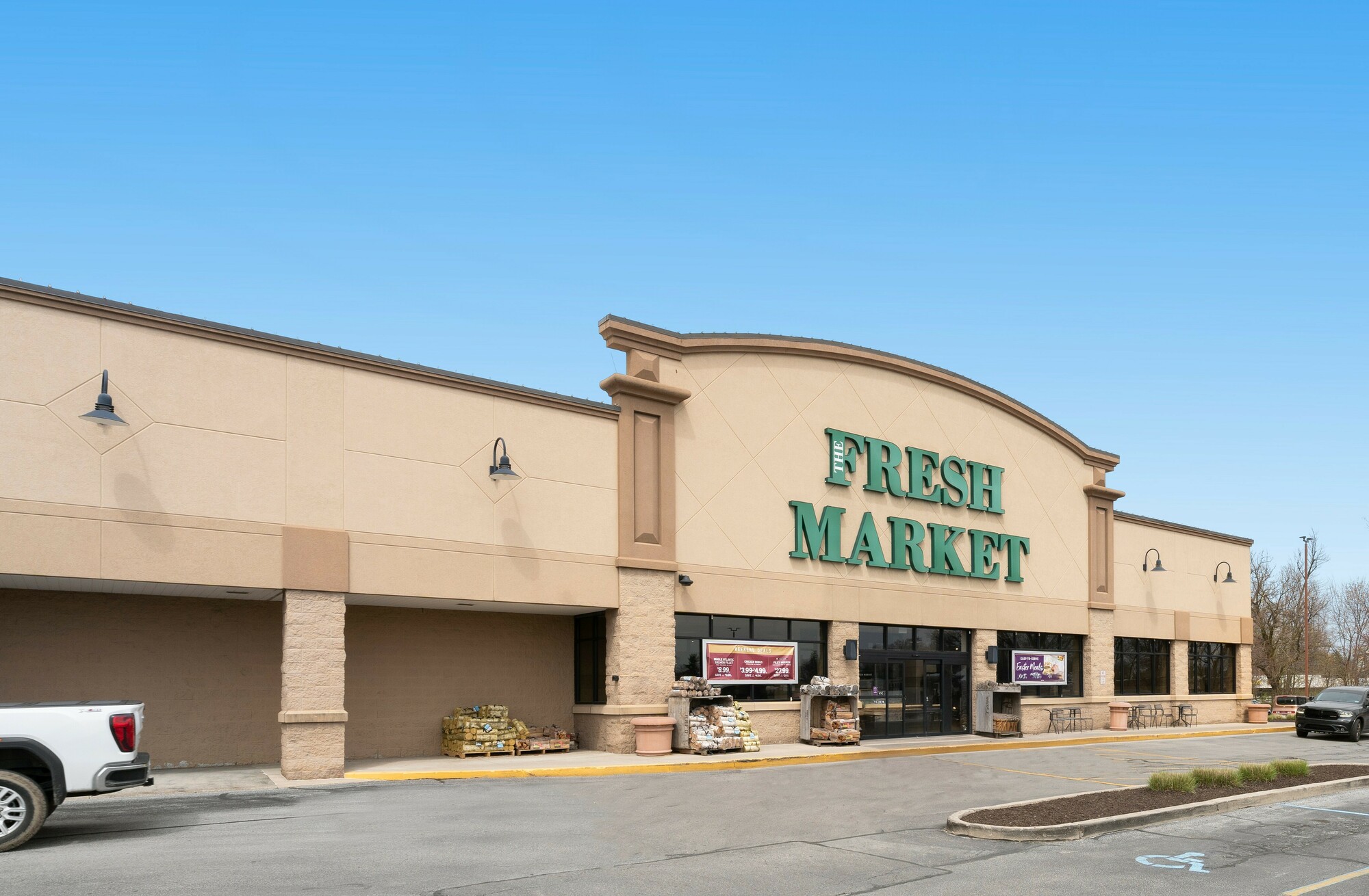 Covington Plaza in Fort Wayne, IN