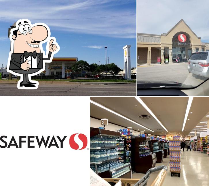Crestview Shopping Centre in Winnipeg, MB