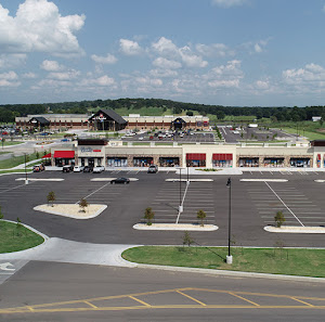 Cherokee Plaza photo 2