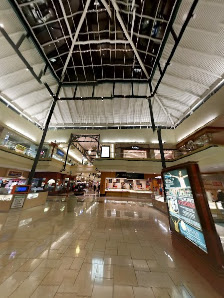 The Plaza at Buckland Hills photo 6