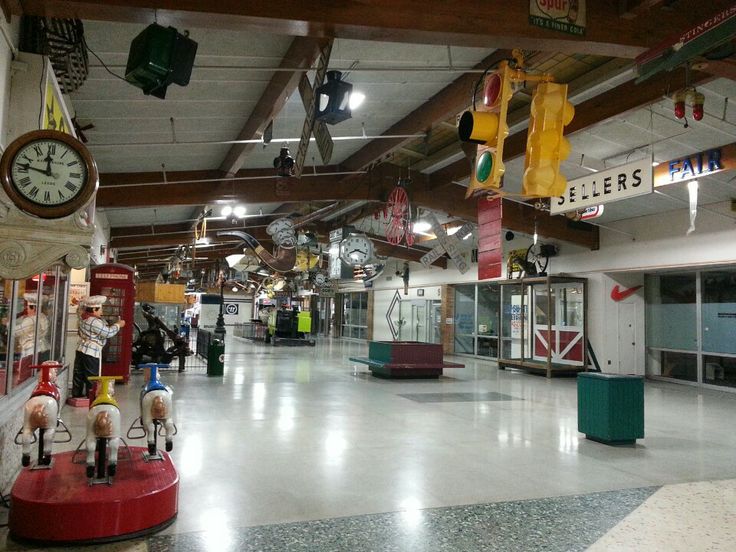 Dort Mall in Flint, MI