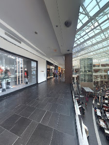Pentagon Centre photo 7