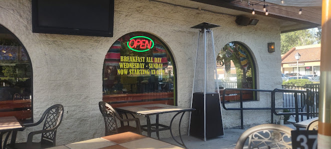 Montecito Shopping Center photo 2