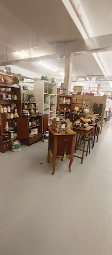 The Antique Mall Ste. Genevieve photo 3