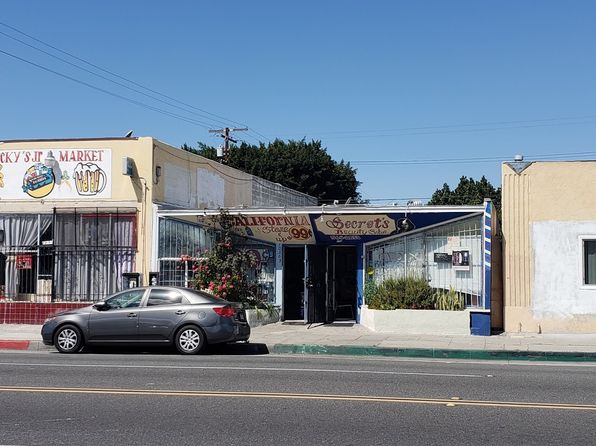 El Paseo South Gate Shopping Center in South Gate, CA