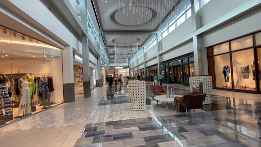 Shops at Boca Center photo 3