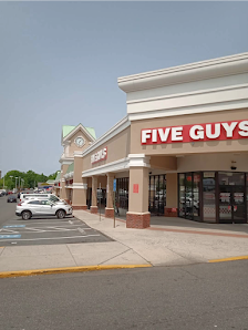 Leesburg Pike Plaza photo 1